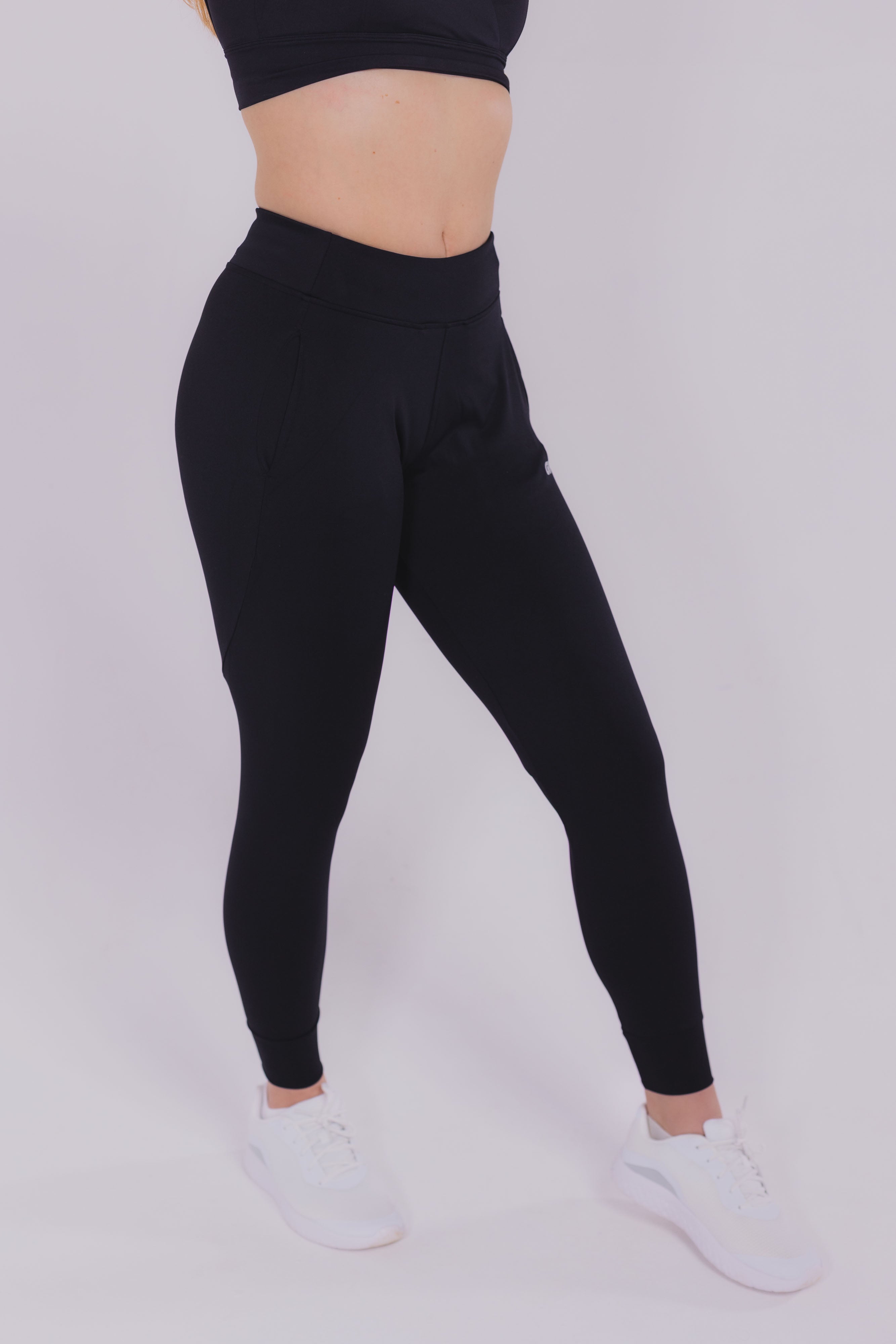 Essential Joggers - GUFIT
