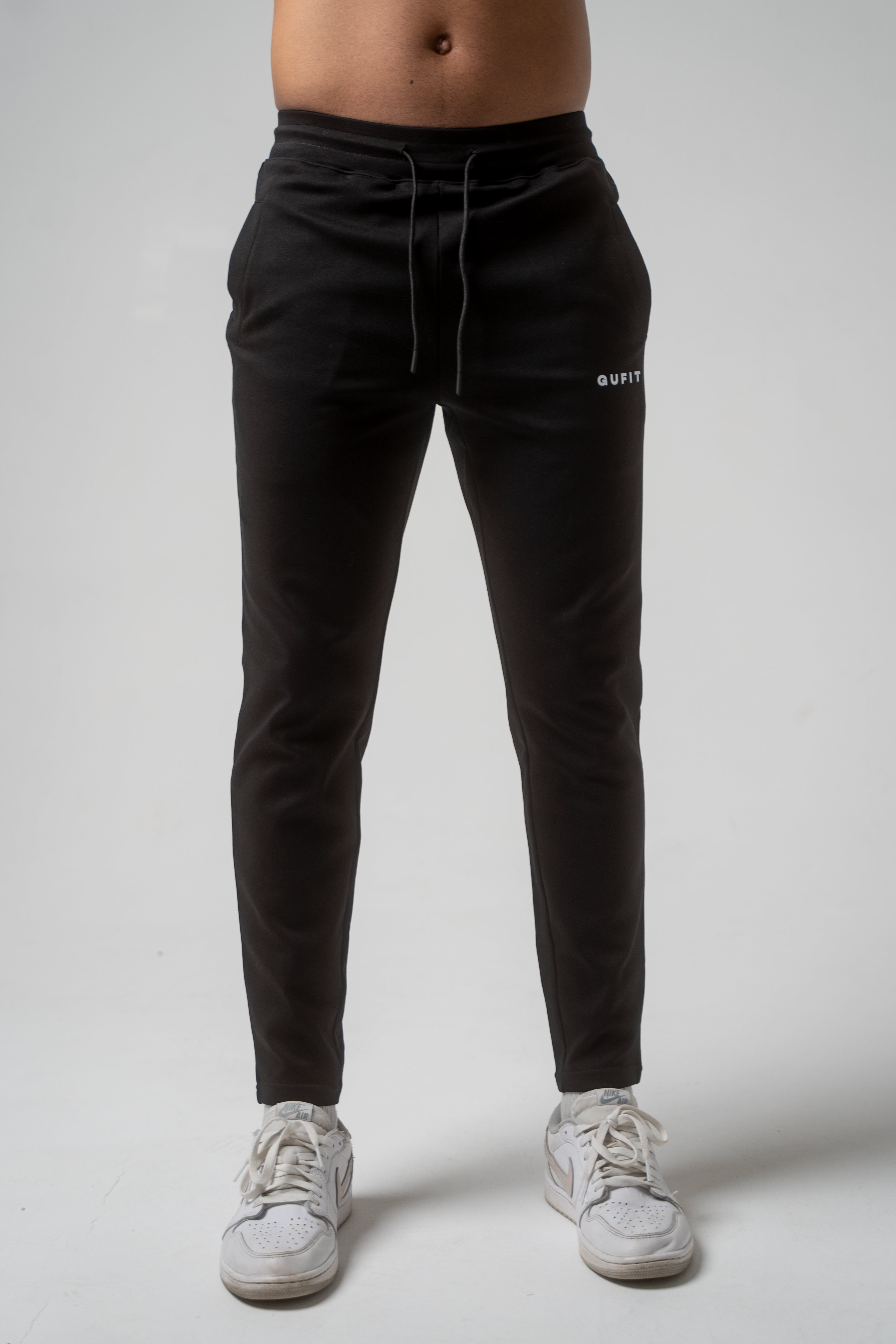 Alphalete hot sale black joggers