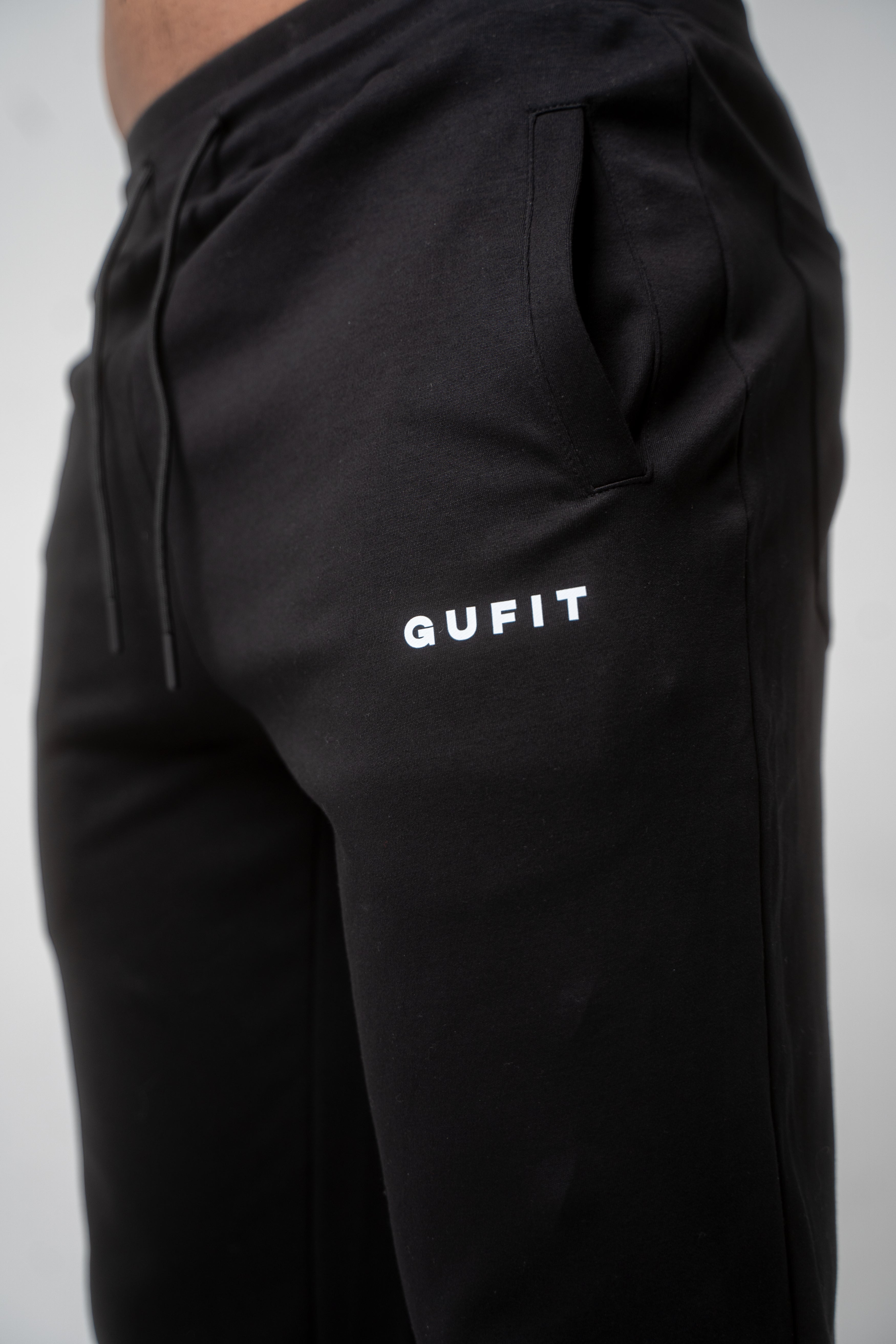 Essential Joggers - GUFIT